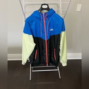 Nike Wind Breaker